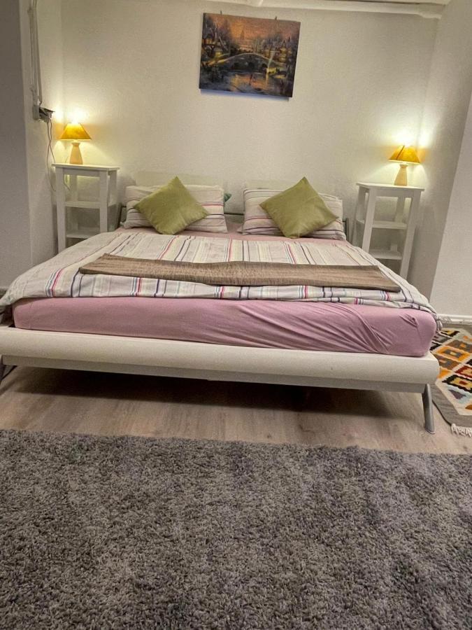 1 Oder 2 Monteurzimmer Nahe Flughafen Homestay *