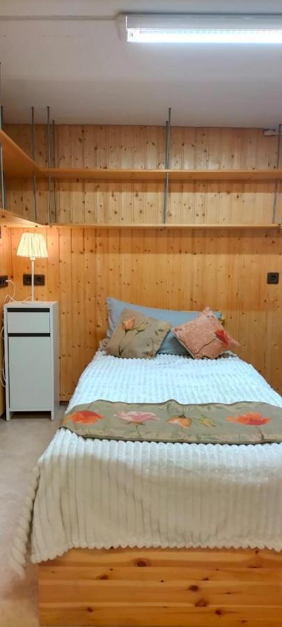 Homestay 1 Oder 2 Monteurzimmer Nahe Flughafen *